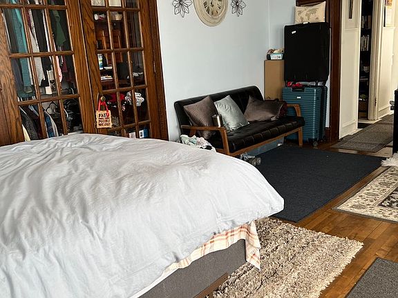 5th image of 318-320 N 12th Ave E #318-B