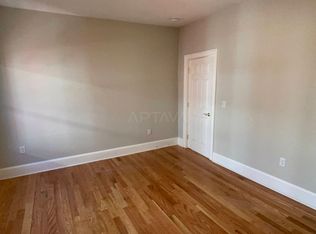 2 Aberdeen Rd #3, Somerville, MA 02144