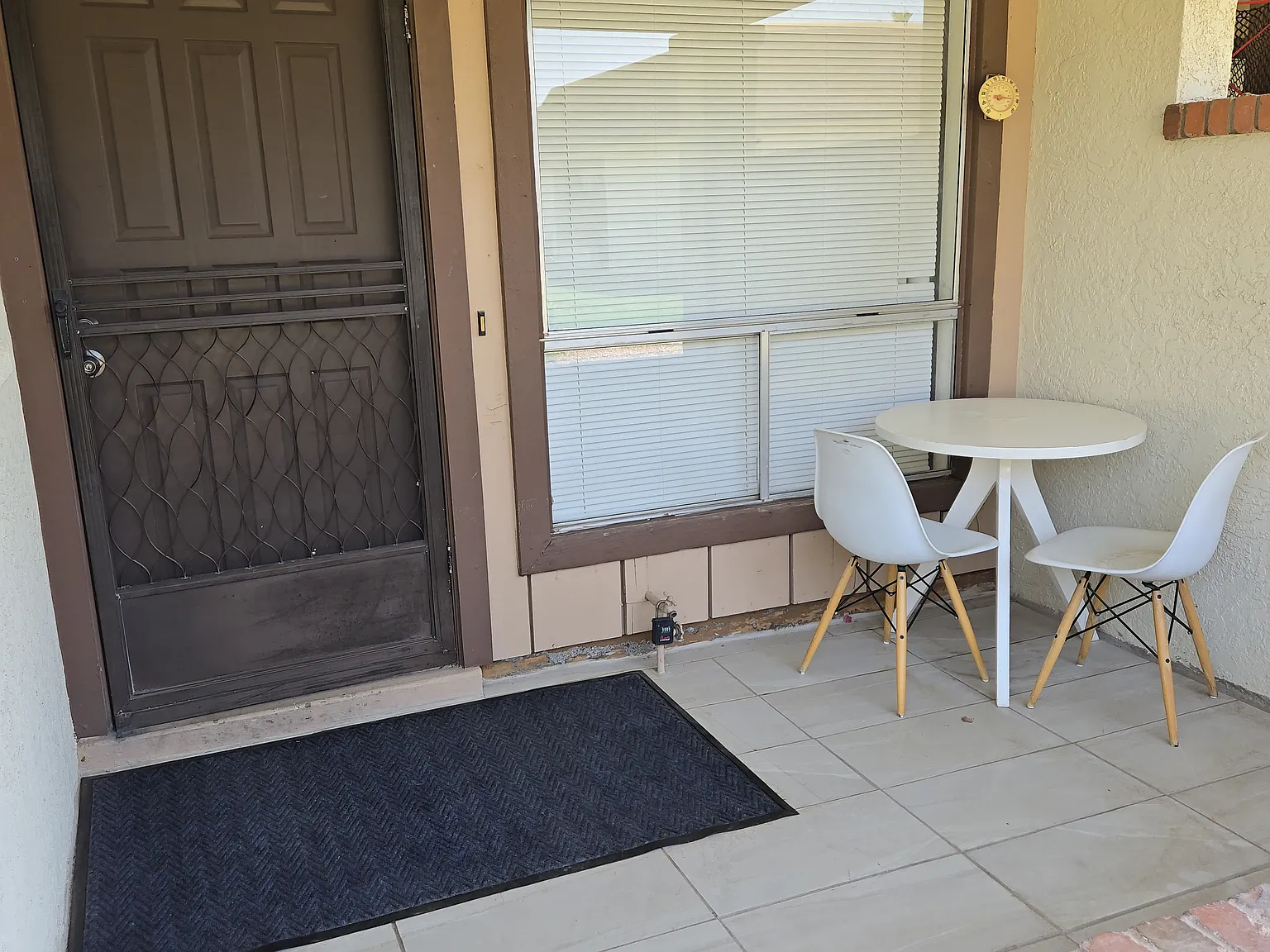 2 bed, 1080 sqft, $2,200 — Photo 1