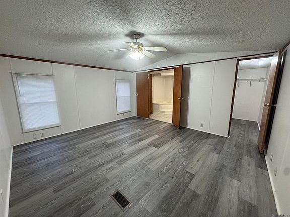 5th image of 32384 Percy Young Rd