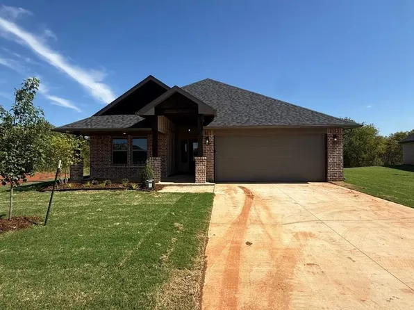 12008 Rockbed Dr, Yukon, OK 73099
