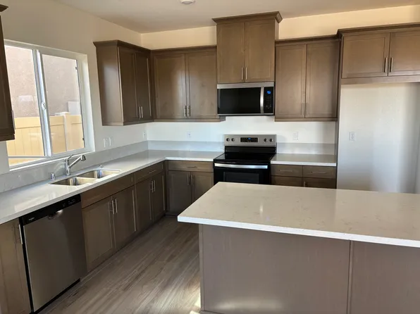 9675 Salamanca St, Riverside, CA 92508