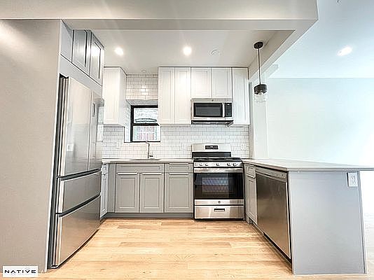 2nd image of 2771 Reservoir Ave #2R