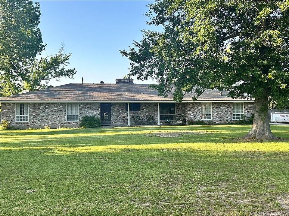 1st image of 1700 Woodland Dr