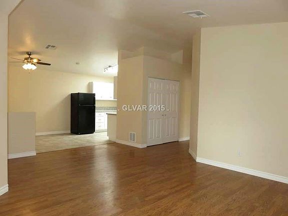 4th image of 1901 Poppy Hill St