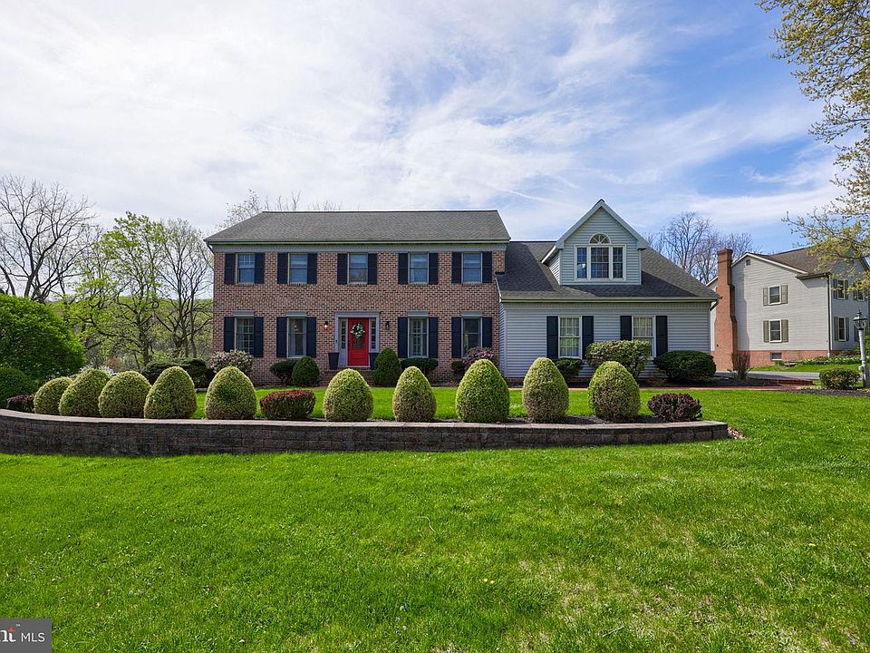 1st image of 2619 Wexford Dr