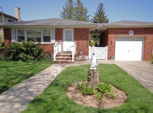 65 Jerome Ave, Staten Island, NY 10305