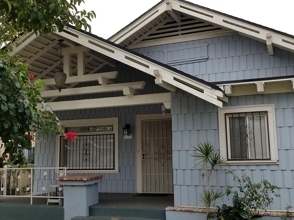 1st image of 543 N Oxford Ave