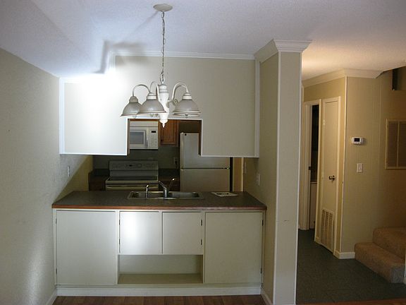 2nd image of 76 Wilshire Heights Dr