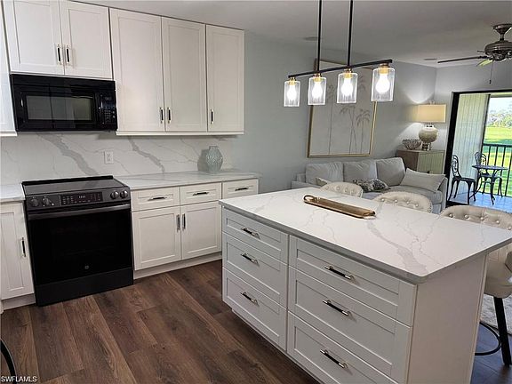 4th image of 746 Eagle Creek DR #203