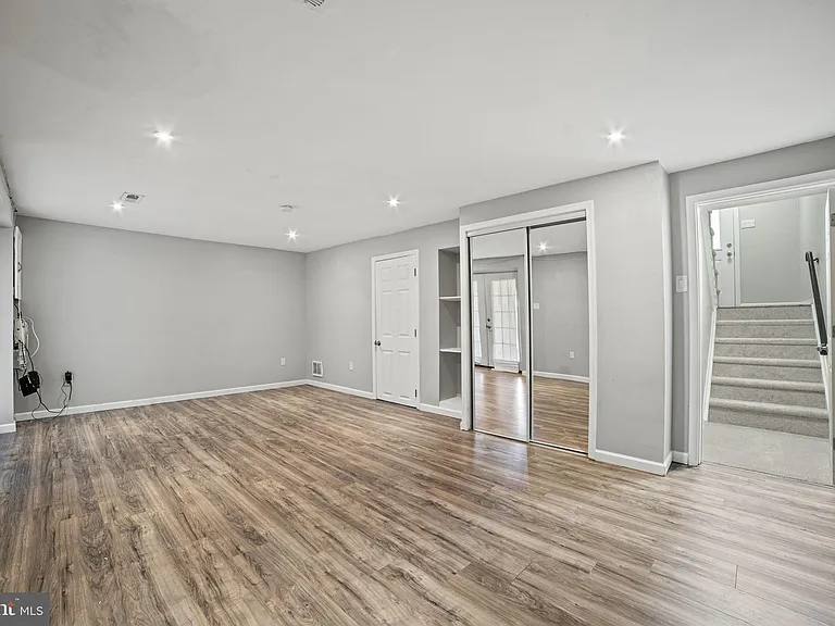9328 Humphries Dr — Photo 15