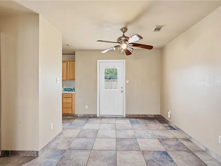 2443 Pintail Loop — Photo 8