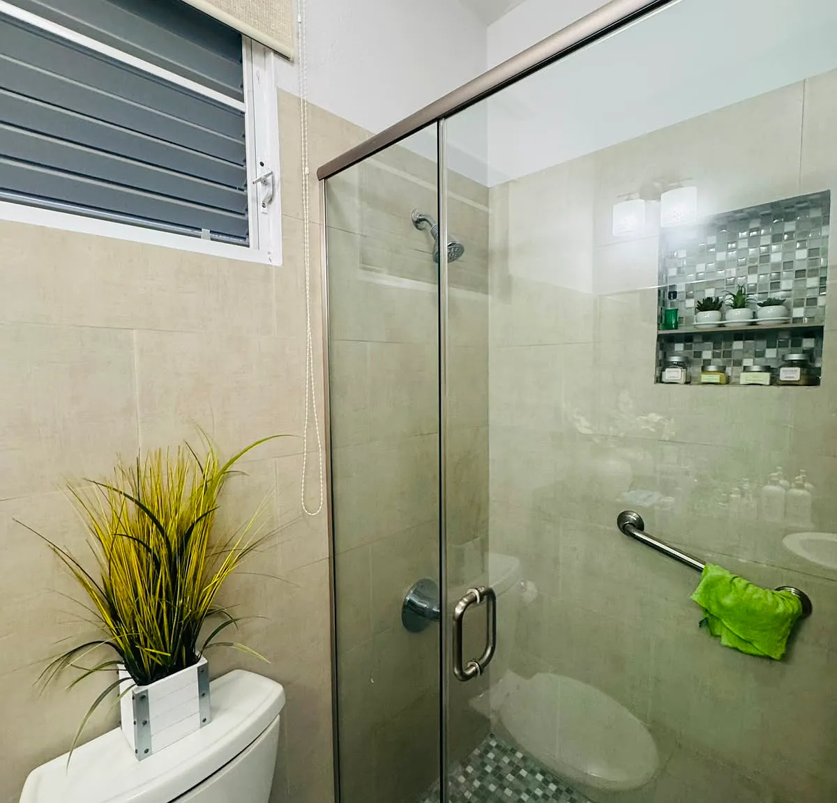 2 bed, 1200 sqft, $2,000 — Photo 4