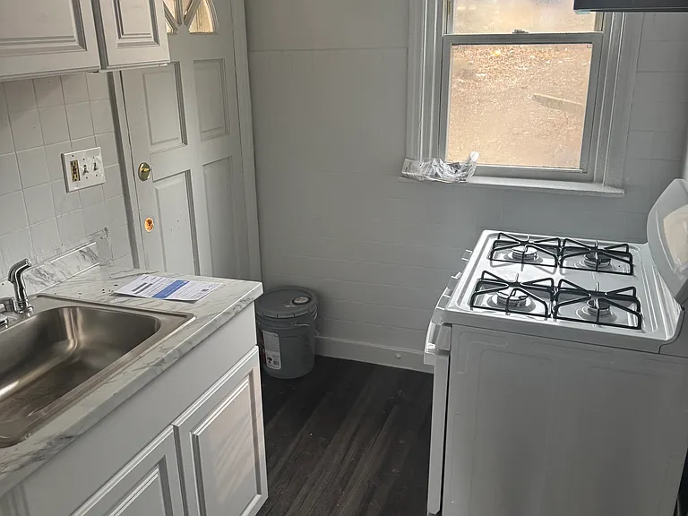 500 Norris St — Photo 3