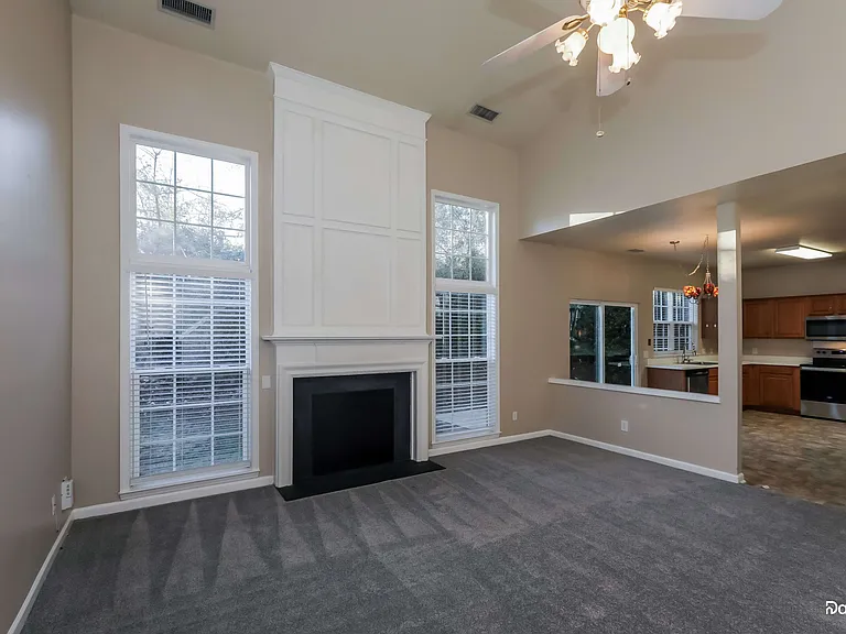 15118 Edindale Dr — Photo 7