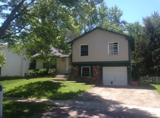 815 Grove Ln, Bolingbrook, IL 60440