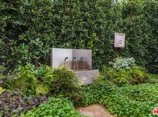 2124 Narcissus Ct, Venice, CA 90291