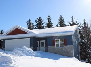 555 Werner Dr, Kewaskum, WI 53040