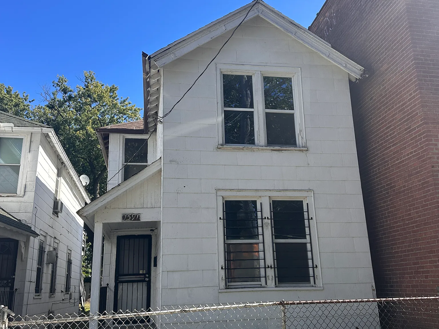 5 bed, 1512 sqft, $1,400 — Photo 1