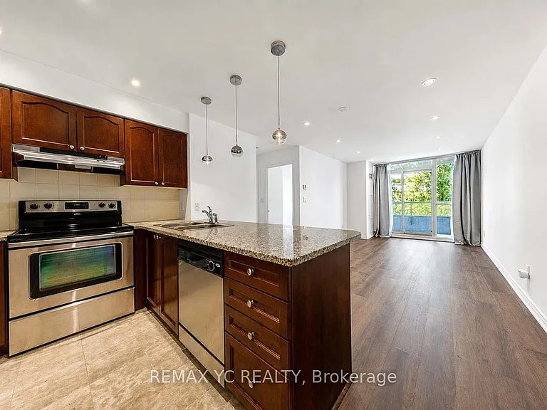 35 Hollywood Ave #216 — Photo 4
