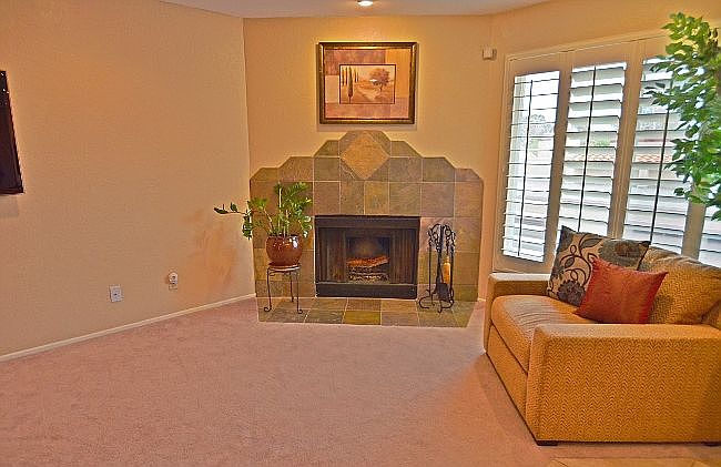 1st image of 687 Copper Dr