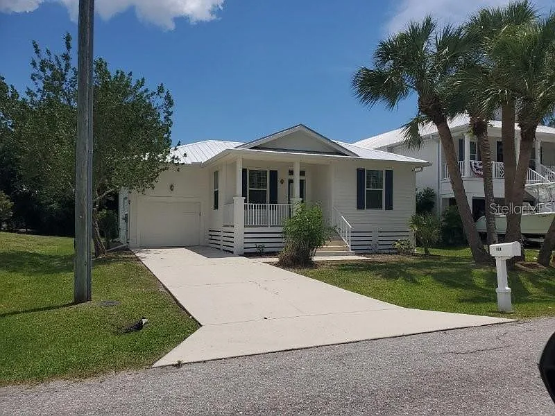 431 W McKenzie St