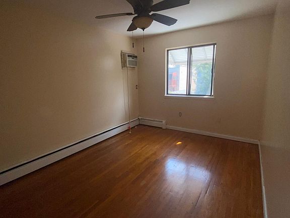 3rd image of 2349 Quimby Ave Floor 2