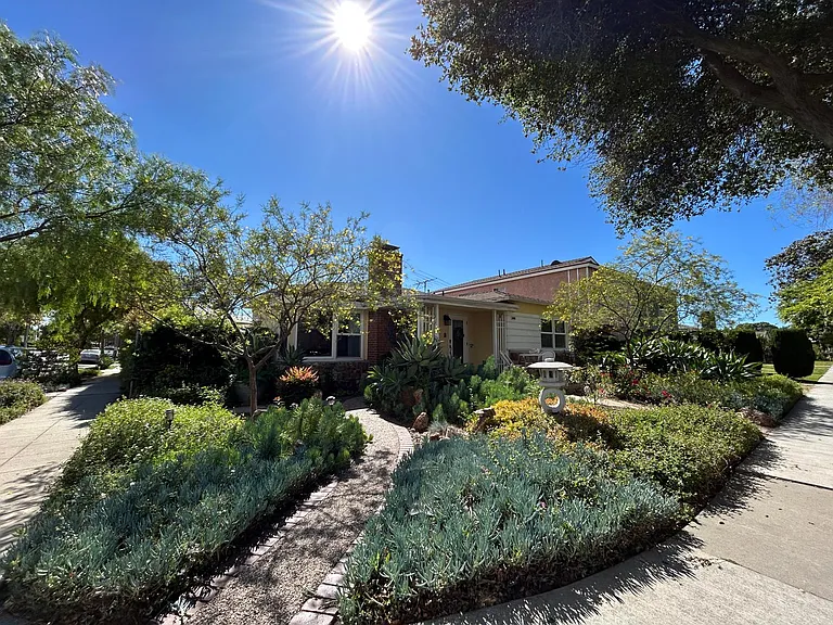 2190 Oregon Ave — Photo 45