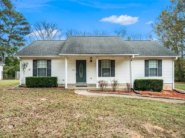 326 Barr Cir NW, Rex, GA 30273