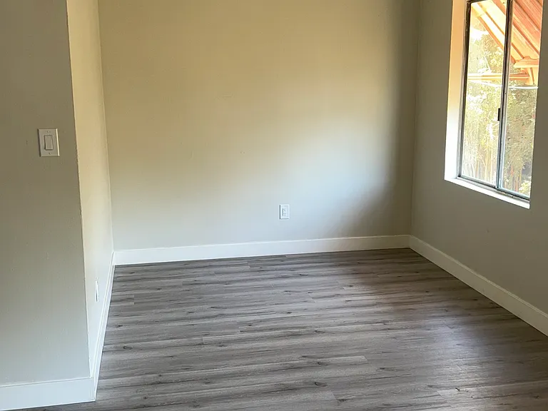 2915 Lowell Ave #8 — Photo 7