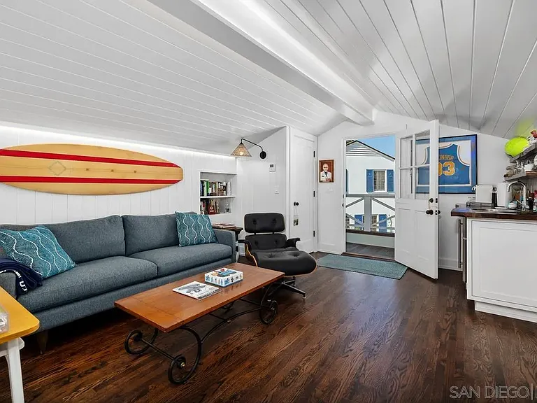 532 Marina Ave — Photo 37