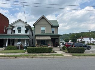 418 Church St, Clifton Forge, VA 24422