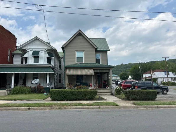 418 Church St, Clifton Forge, VA 24422