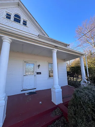 205 Railroad Ave #2 Photo 1