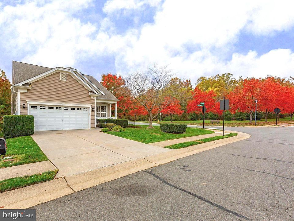 1st image of 70 Smithfield Way