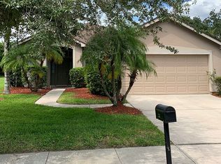 281 Wescliff Dr, Ocoee, FL 34761