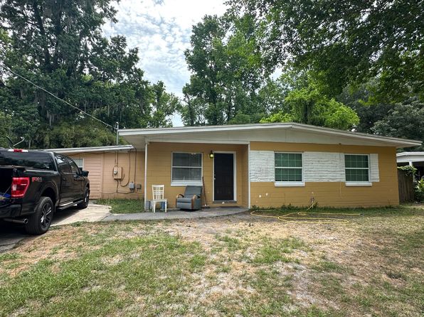 2839 Parr Ct E