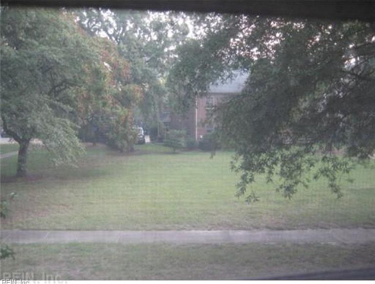 1st image of 422 Westover Mews