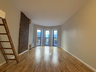 Rented by Tourma Realty LLC