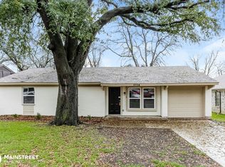 2704 Hardy Pl, Arlington, TX 76010
