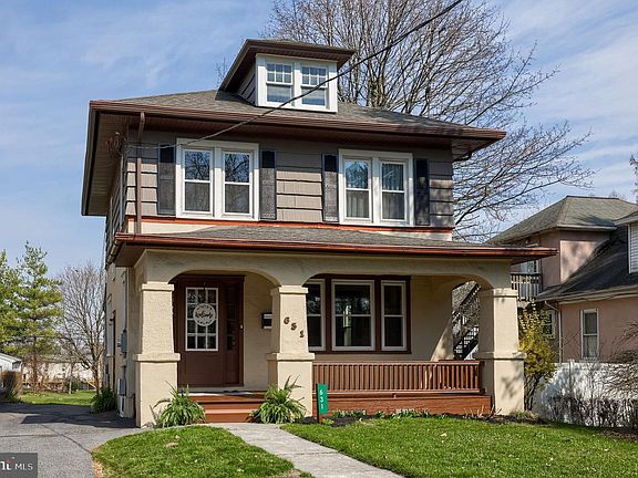 2nd image of 631 S Broad St