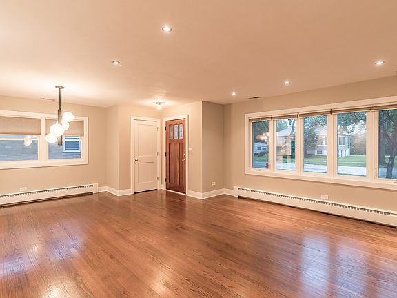 4th image of 328 Woodbridge St