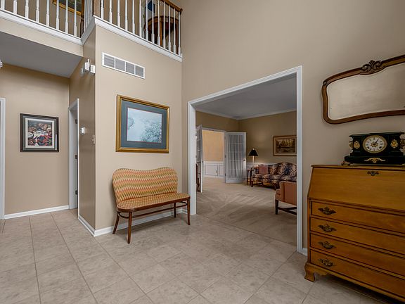 3rd image of 1100 Seville Ct