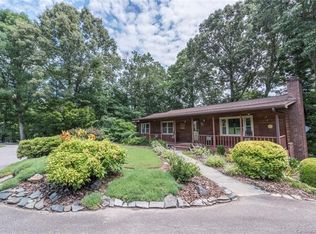 40 Tipton Dr, Candler, NC 28715