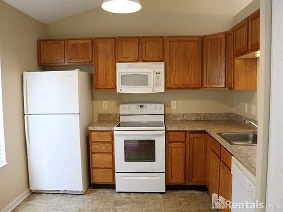 4th image of 1397 Pine Wild Dr