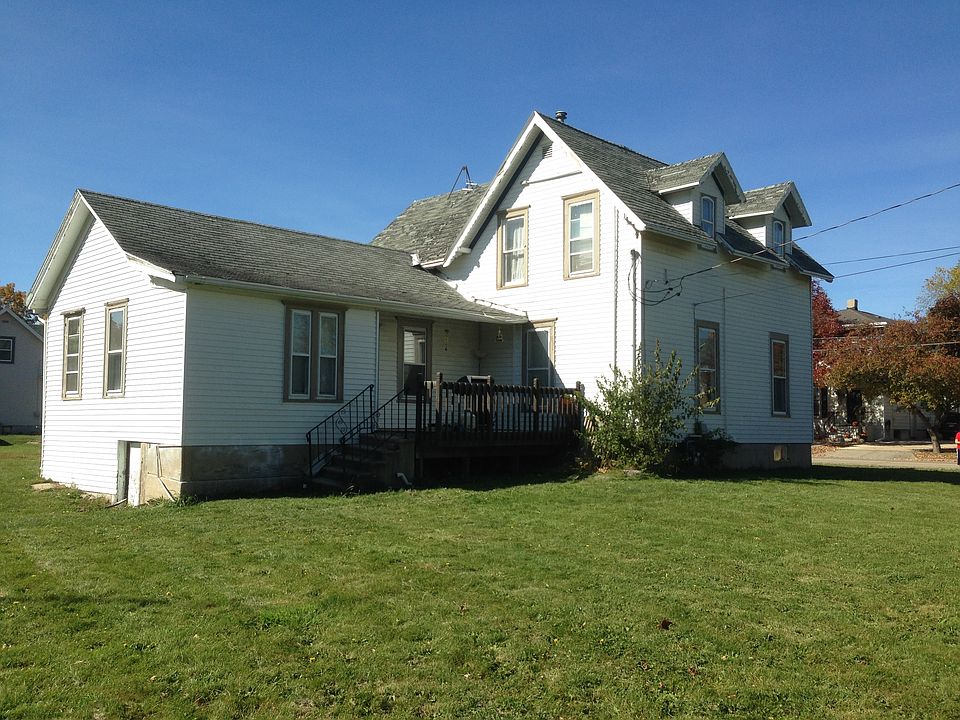2nd image of 301 Milwaukee Rd