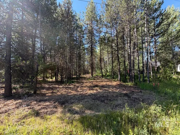 137 Lake Trail Dr, Donnelly, ID 83615