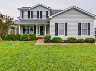 736 Fleming Farms Dr, Murfreesboro, TN 37128