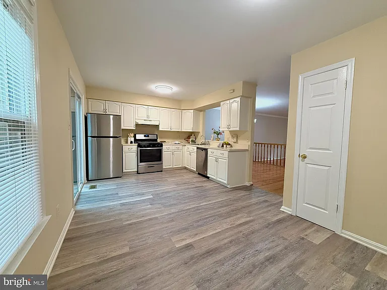 5304 Buxton Ct — Photo 11