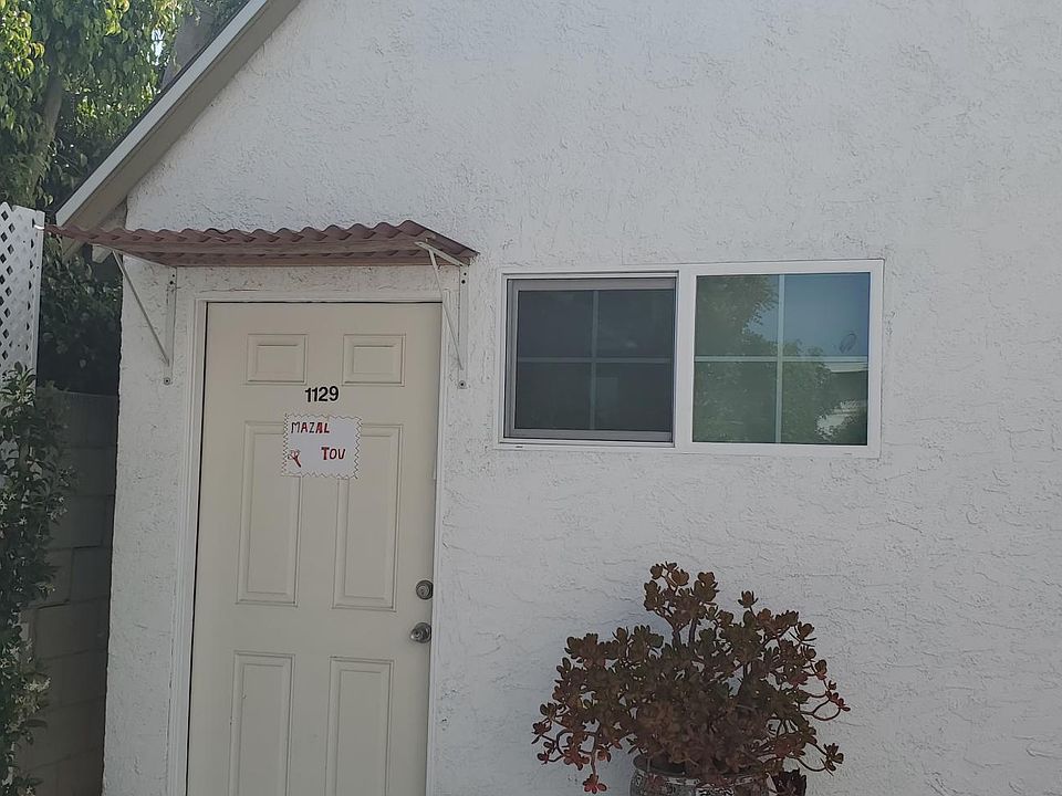 1st image of 1127 S Clark Dr